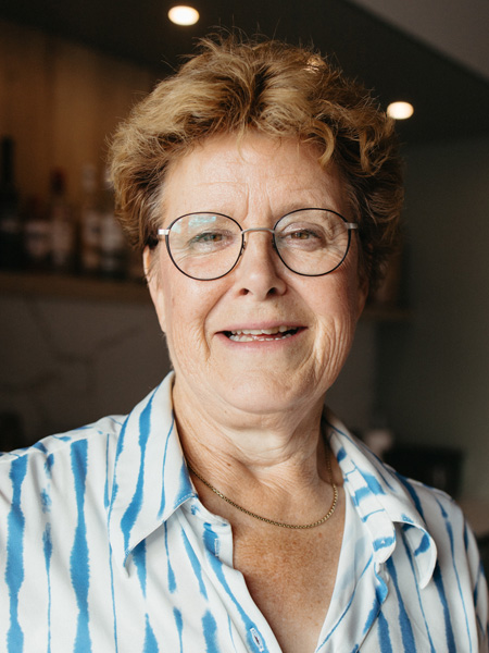Joke bureau van den oever