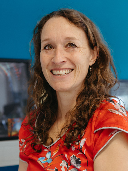 Marlou bureau van den oever